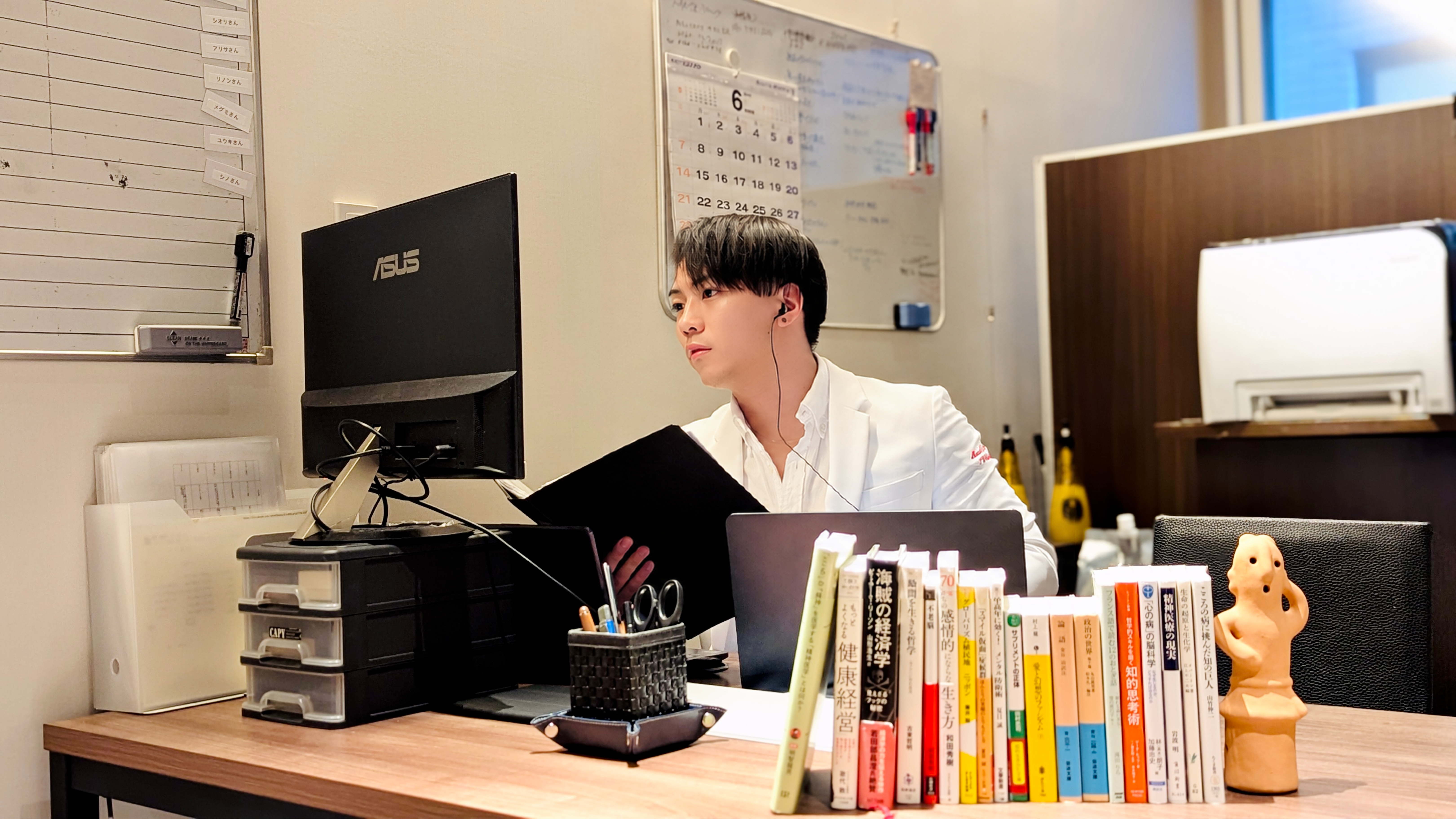 近澤徹（診察室にて、2026年）